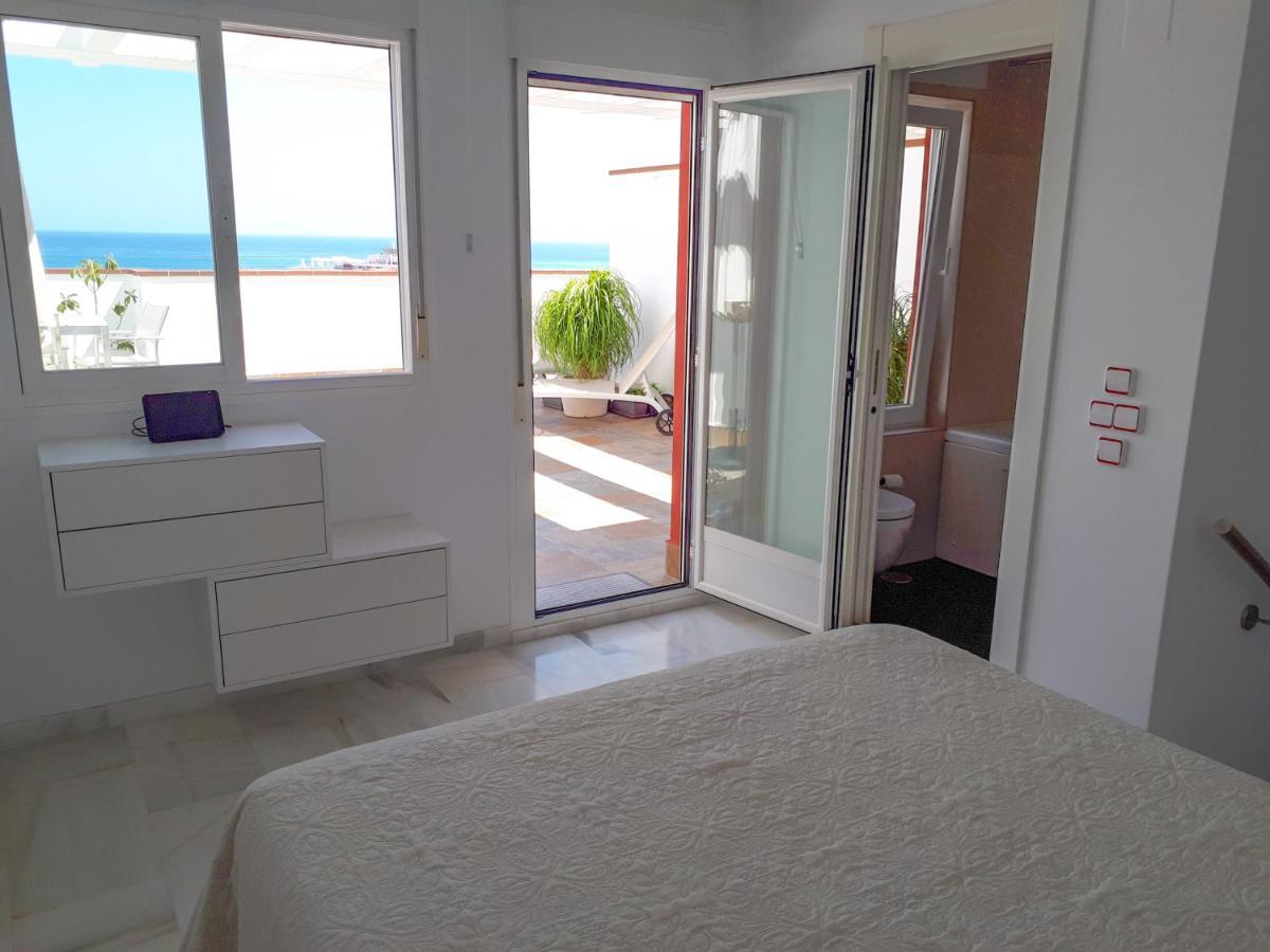 Atico Duplex Con Vistas Al Mar. Dos Plazas De Garaje Apartment Торемолинос Екстериор снимка