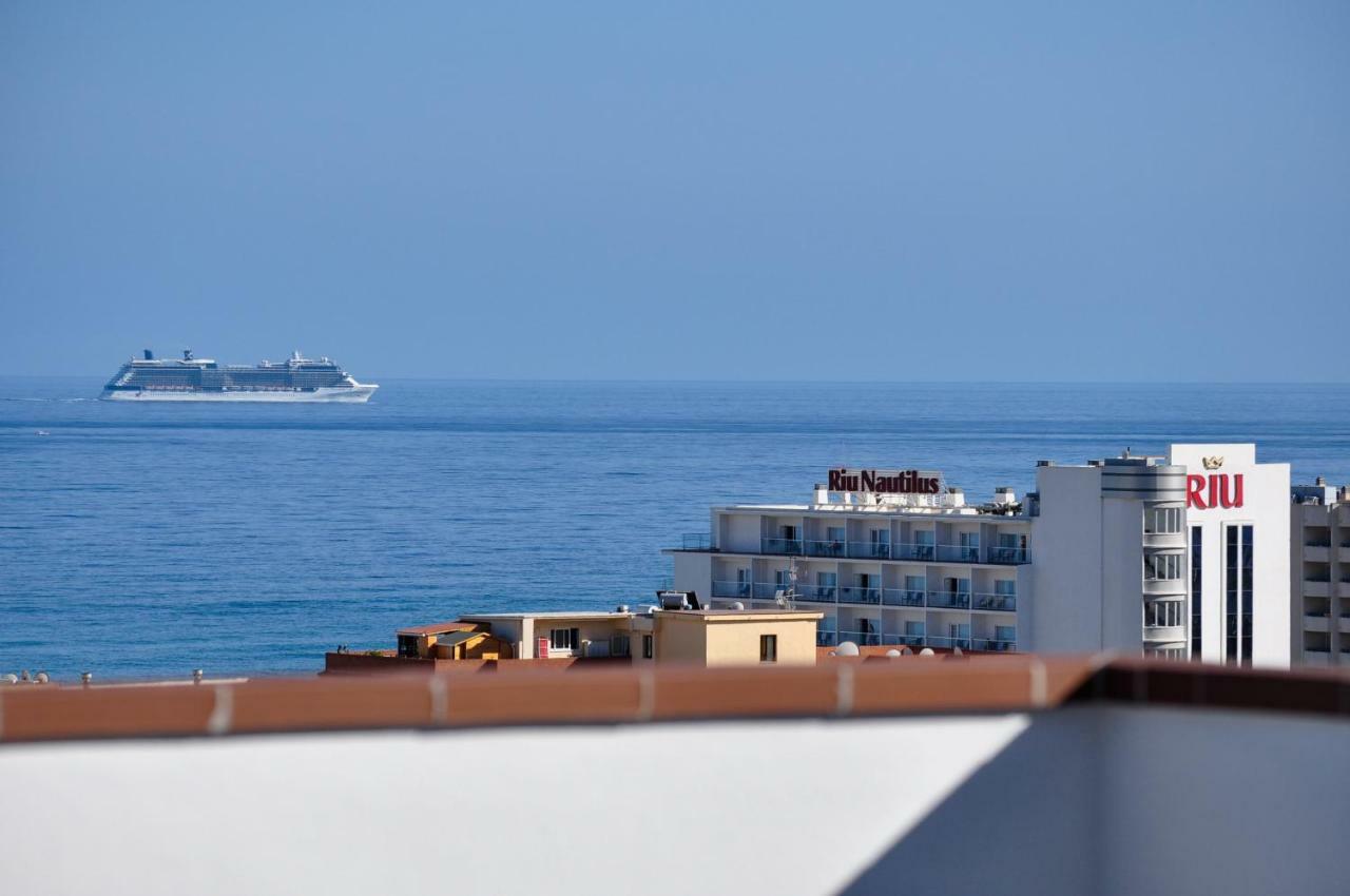 Atico Duplex Con Vistas Al Mar. Dos Plazas De Garaje Apartment Торемолинос Екстериор снимка